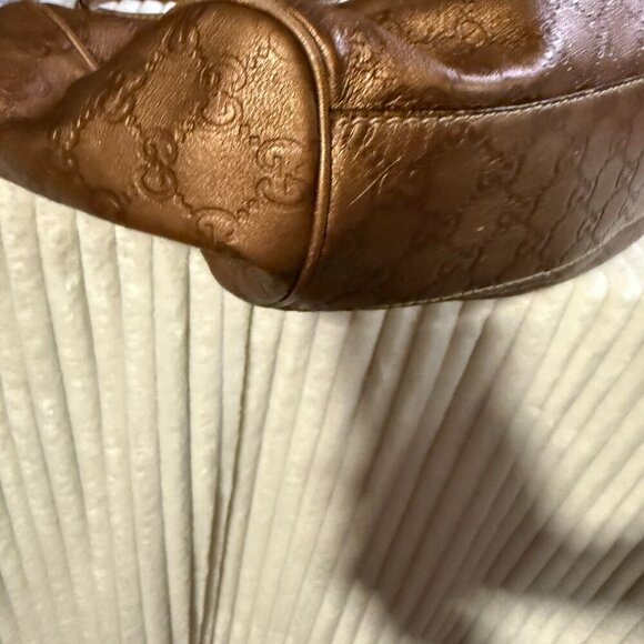 *Authentic* Gucci Sukey Handbag - Picture 5 of 6